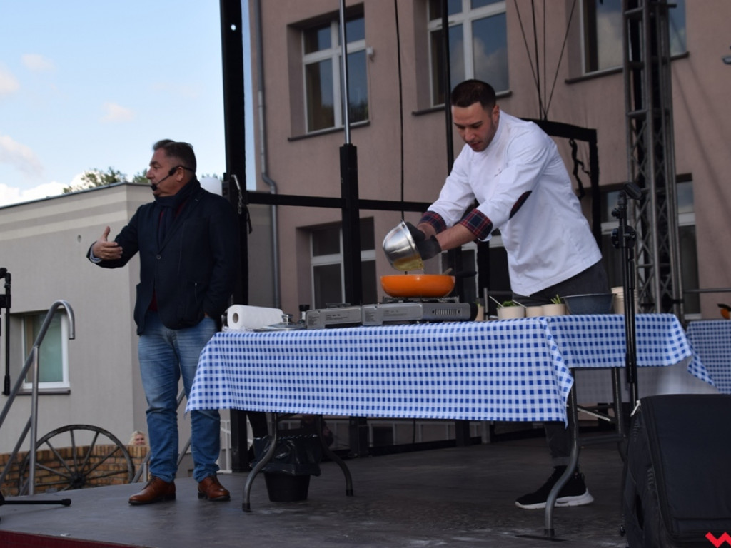Skarby ze spiżarni gospodyń i patelnia mistrza, czyli pierwsze Powiatowe Święto Smaków