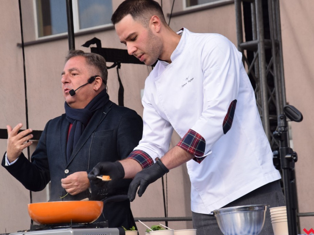 Skarby ze spiżarni gospodyń i patelnia mistrza, czyli pierwsze Powiatowe Święto Smaków