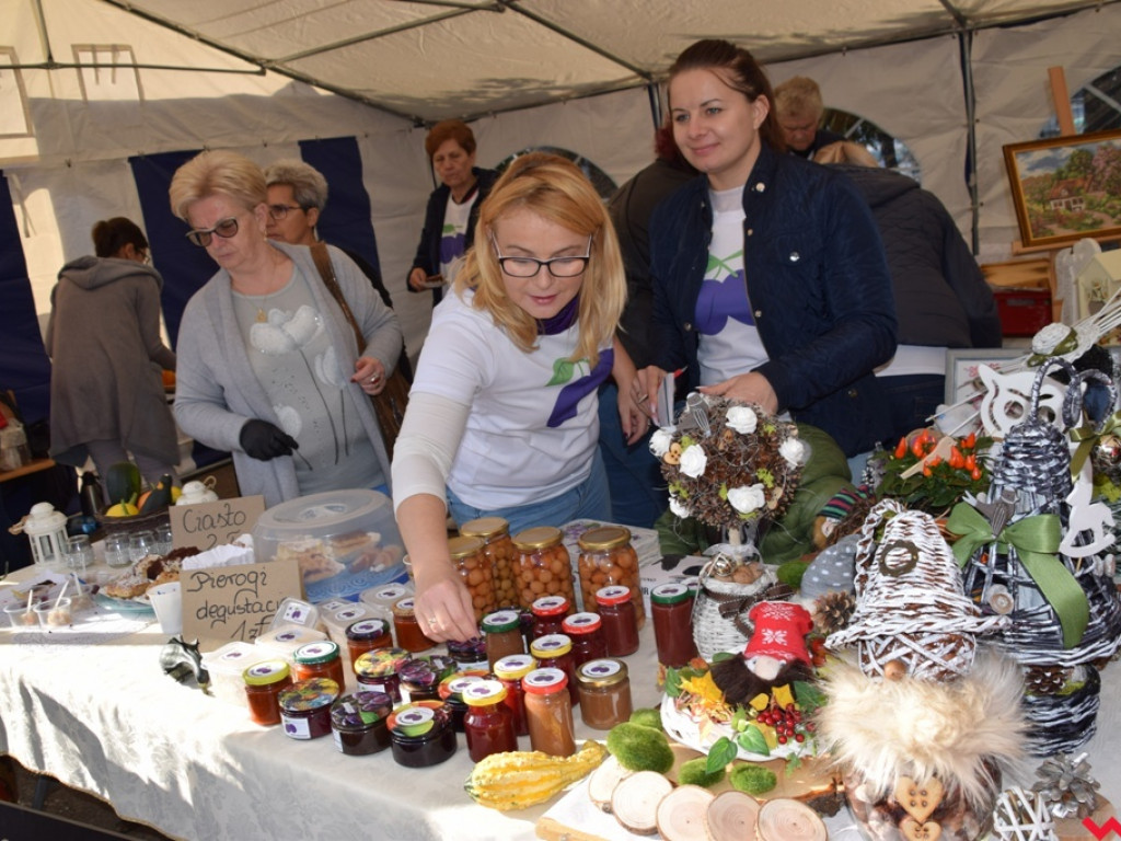 Skarby ze spiżarni gospodyń i patelnia mistrza, czyli pierwsze Powiatowe Święto Smaków