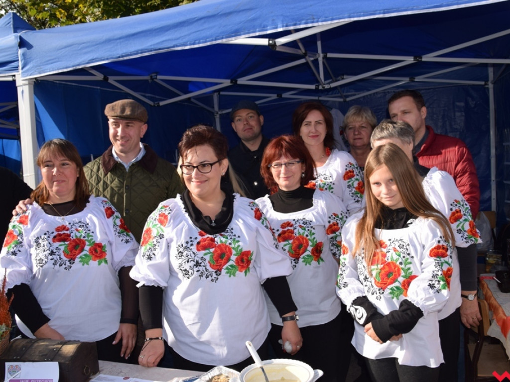 Skarby ze spiżarni gospodyń i patelnia mistrza, czyli pierwsze Powiatowe Święto Smaków