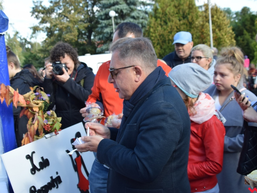 Skarby ze spiżarni gospodyń i patelnia mistrza, czyli pierwsze Powiatowe Święto Smaków