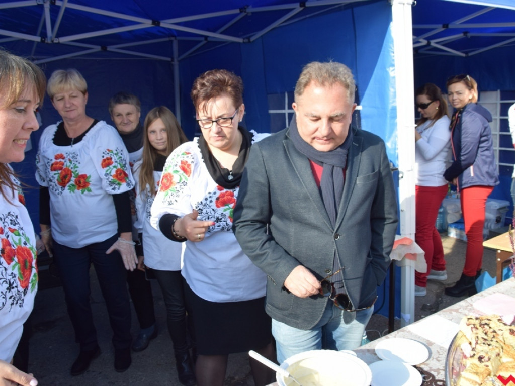 Skarby ze spiżarni gospodyń i patelnia mistrza, czyli pierwsze Powiatowe Święto Smaków