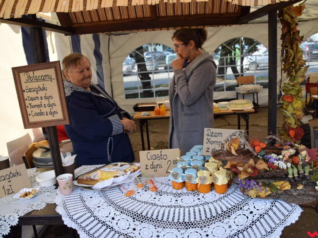 Skarby ze spiżarni gospodyń i patelnia mistrza, czyli pierwsze Powiatowe Święto Smaków