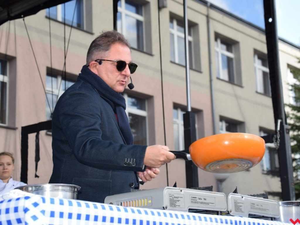 Skarby ze spiżarni gospodyń i patelnia mistrza, czyli pierwsze Powiatowe Święto Smaków