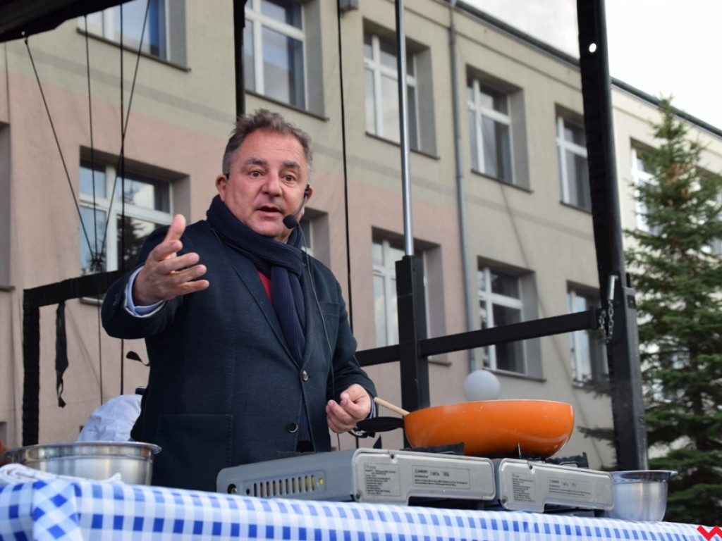 Skarby ze spiżarni gospodyń i patelnia mistrza, czyli pierwsze Powiatowe Święto Smaków