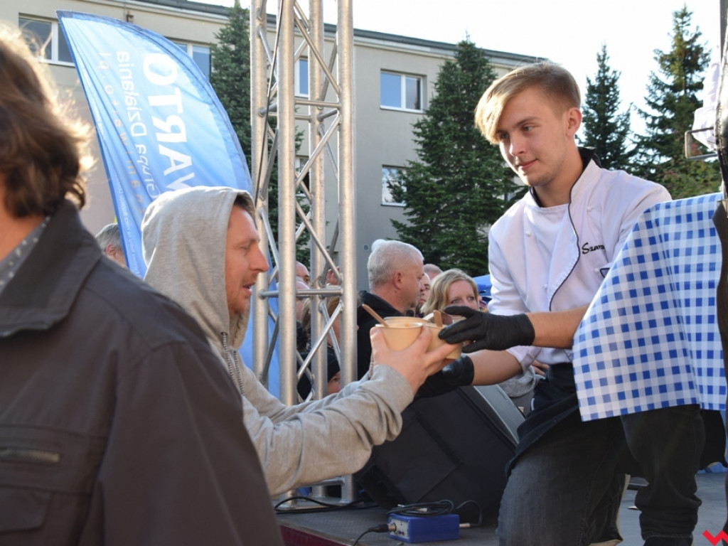 Skarby ze spiżarni gospodyń i patelnia mistrza, czyli pierwsze Powiatowe Święto Smaków