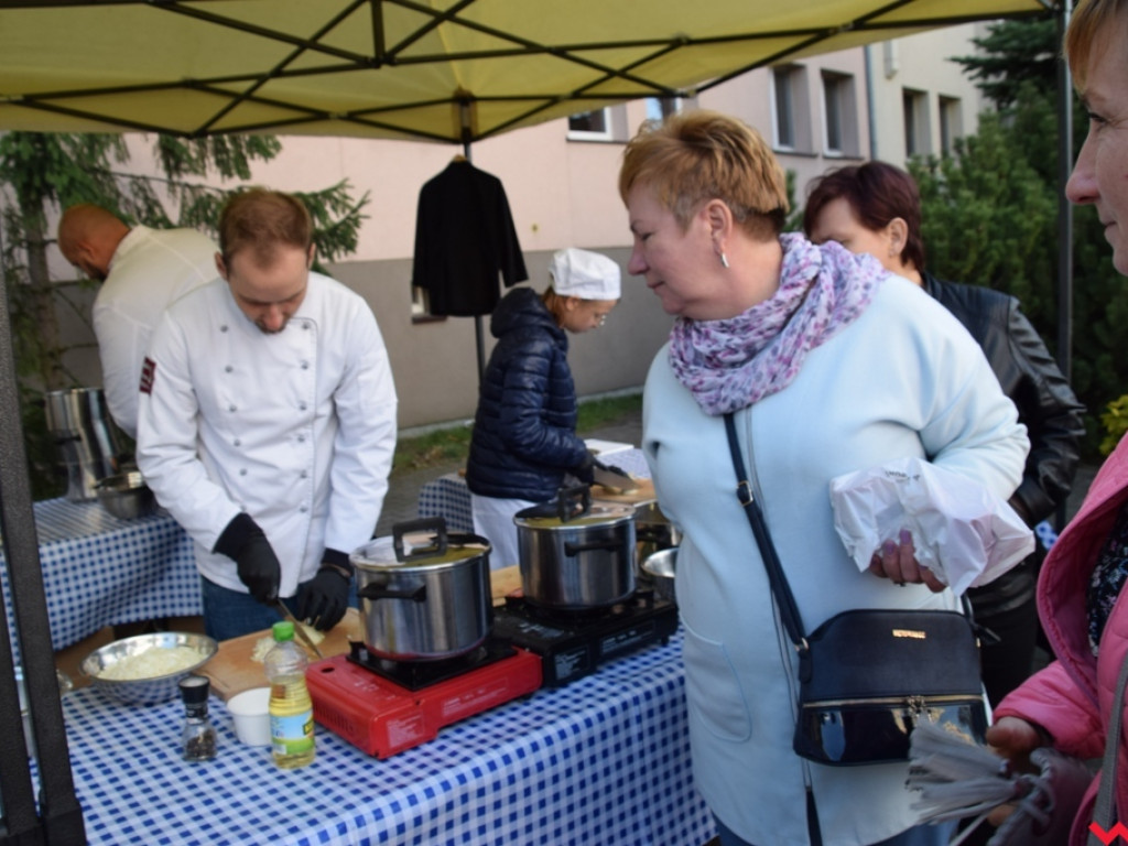 Skarby ze spiżarni gospodyń i patelnia mistrza, czyli pierwsze Powiatowe Święto Smaków