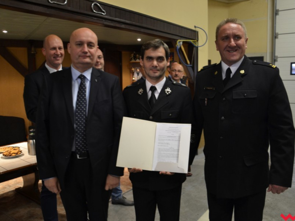 Ochotnicy dostali od wojewody wielkopolskiego po 5000 złotych