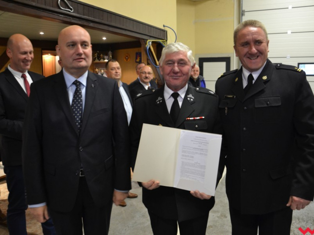 Ochotnicy dostali od wojewody wielkopolskiego po 5000 złotych