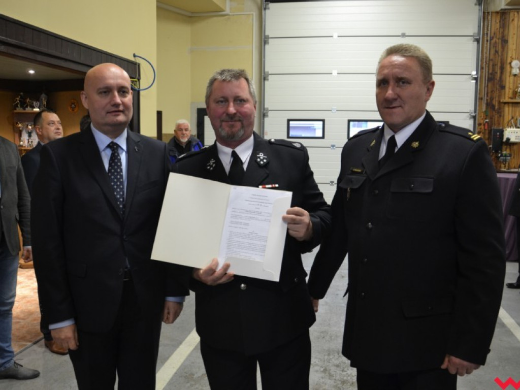 Ochotnicy dostali od wojewody wielkopolskiego po 5000 złotych