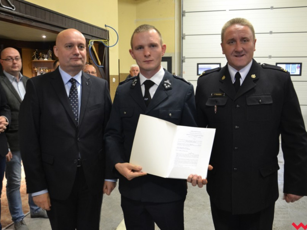 Ochotnicy dostali od wojewody wielkopolskiego po 5000 złotych