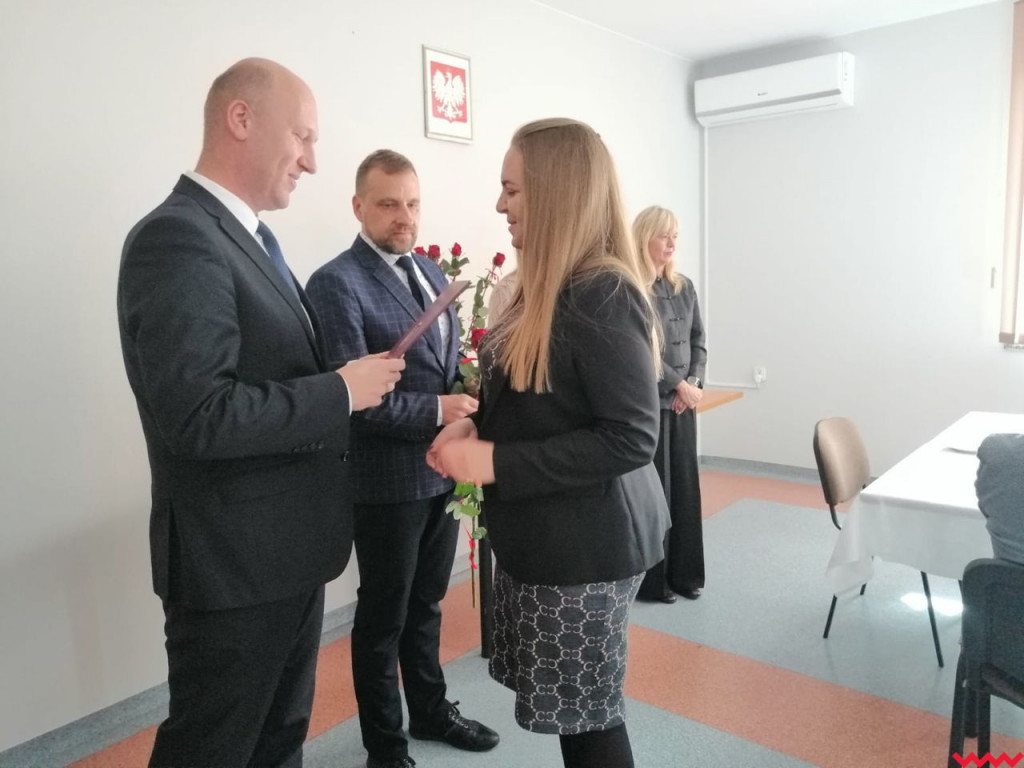 Burmistrz Hubert Gruszczyński nagrodził nauczycieli i dyrektorów