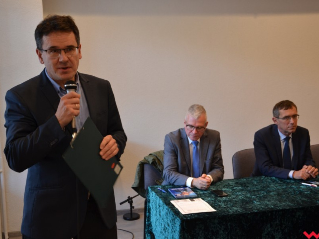 Senator Gaweł o postulatach LGBT: „Niech nas pocałują w tyłek”