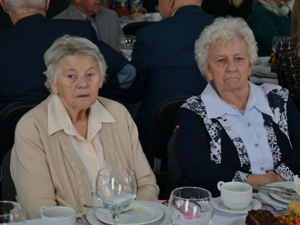 Rzesza docenionych nauczycieli na powiatowym Dniu Edukacji Narodowej