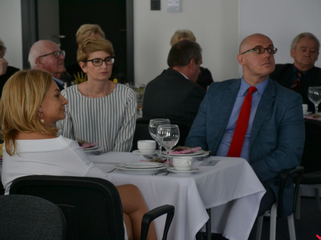 Rzesza docenionych nauczycieli na powiatowym Dniu Edukacji Narodowej