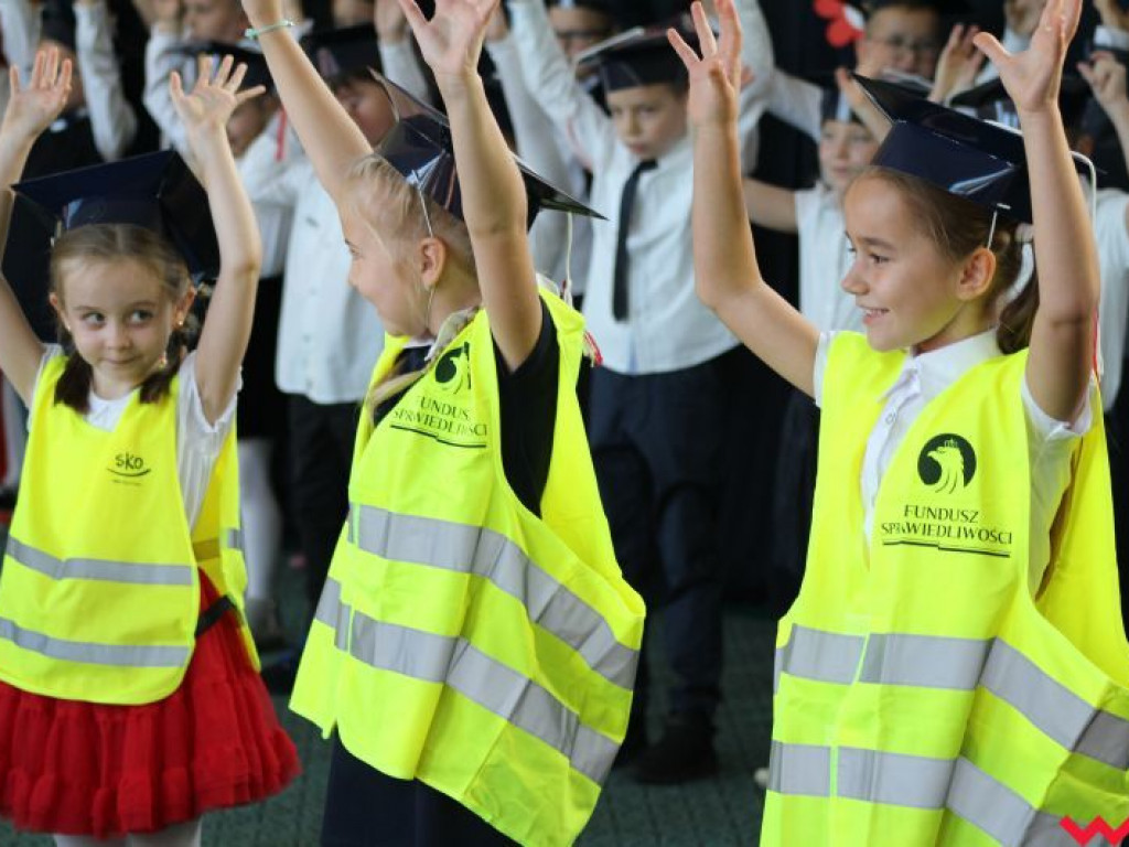 Uroczyste ślubowanie pierwszoklasistów