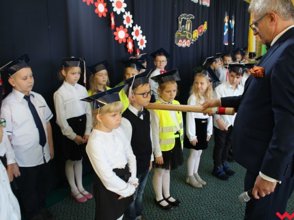 Uroczyste ślubowanie pierwszoklasistów