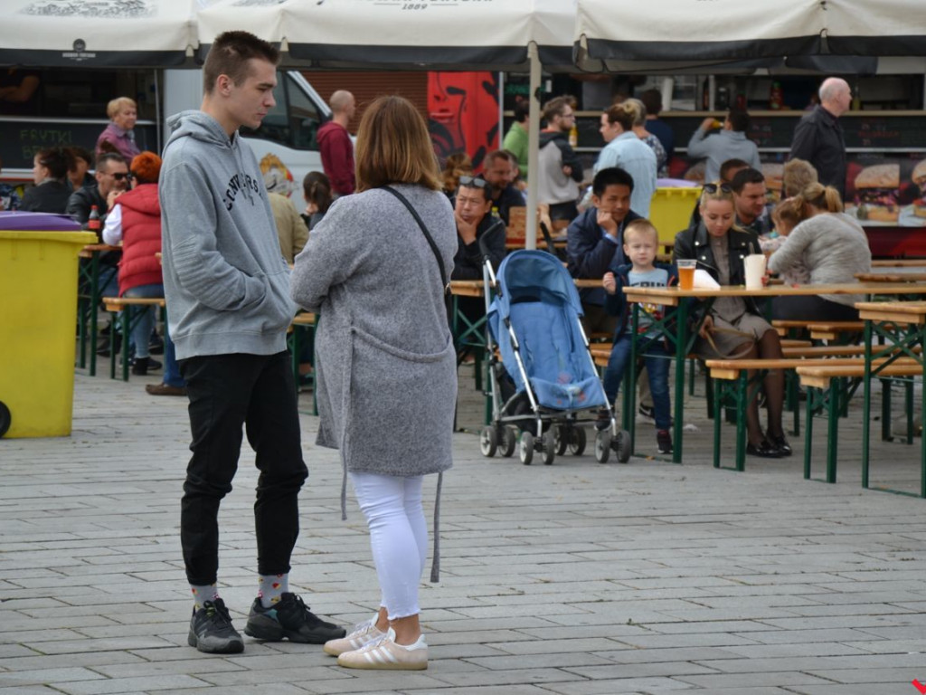 Pyszności kuchni świata na pokrzepienie po głosowaniu