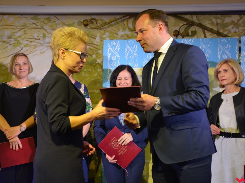 Wuchty szczyńścia belfrom! Obchody Dnia Edukacji Narodowej w gminie Września