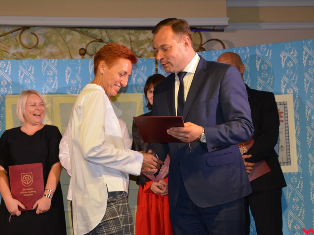 Wuchty szczyńścia belfrom! Obchody Dnia Edukacji Narodowej w gminie Września
