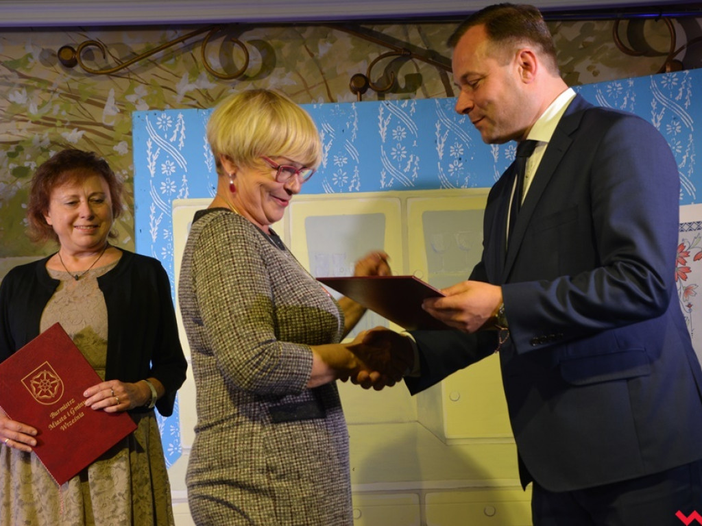 Wuchty szczyńścia belfrom! Obchody Dnia Edukacji Narodowej w gminie Września