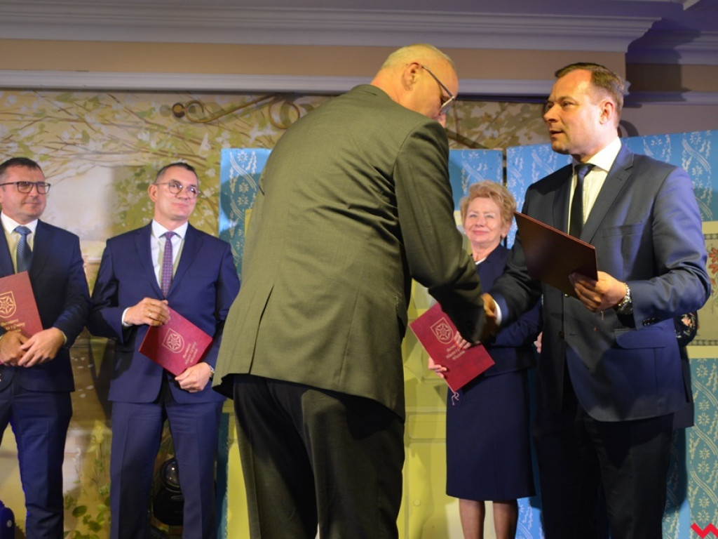 Wuchty szczyńścia belfrom! Obchody Dnia Edukacji Narodowej w gminie Września