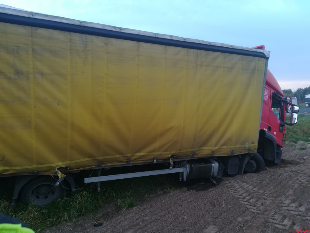 Tragiczny wypadek na drodze w Ratajach. Zginął w nim 21-letni mężczyzna