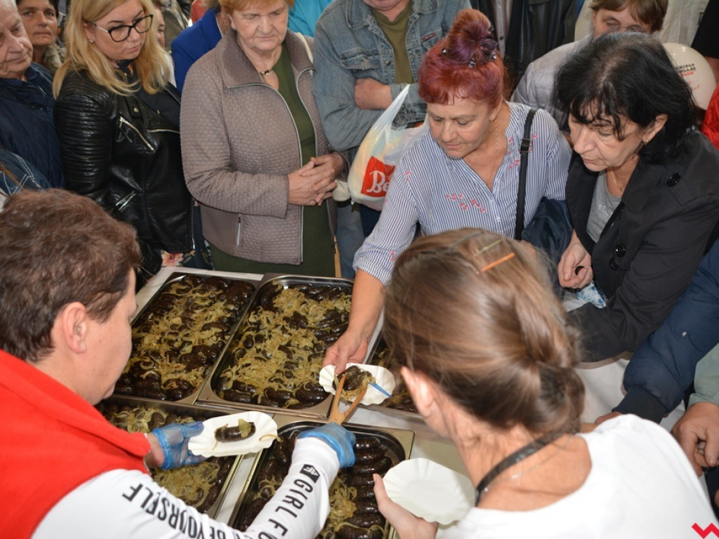 Walka o tort, kolejka do pyr i wystawcy ze statuetkami. 29. Targi Rolnicza Jesień to już historia