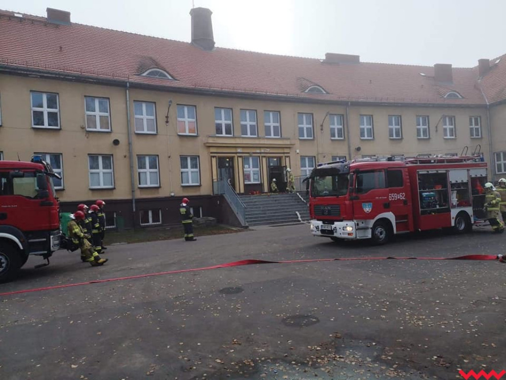 Strażacy ćwiczyli ewakuację szkoły