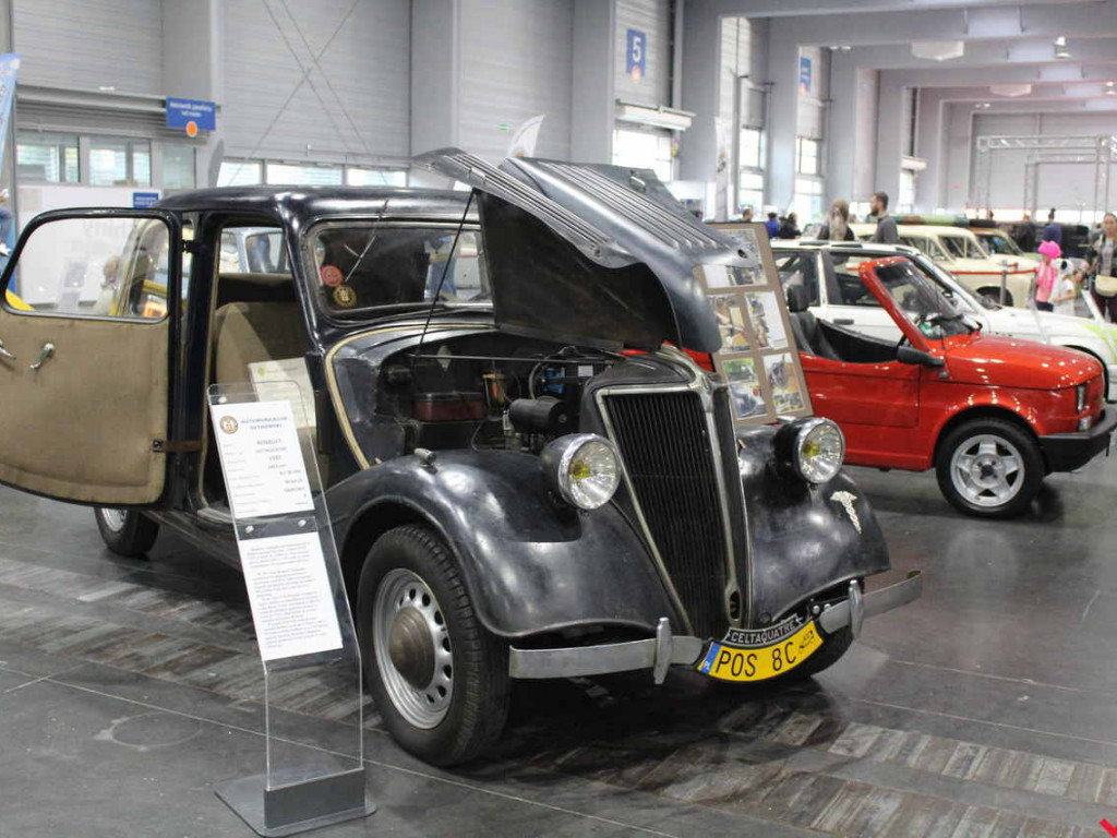 Królowe szos i warsztat samochodowy, czyli syreniarze dali czadu na Retro Motor Show!