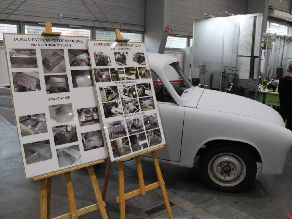 Królowe szos i warsztat samochodowy, czyli syreniarze dali czadu na Retro Motor Show!