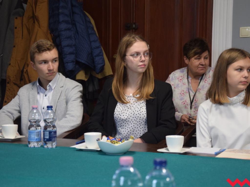 Pierwsze decyzje młodzieżowej rady powiatu. Przewodniczący, prezydium i komisja