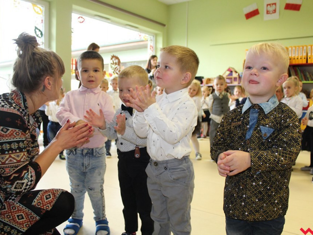 „Mamo, tato jestem przedszkolakiem !” czyli uroczyste pasowanie na prawdziwych przedszkolaków w Pyzdrach