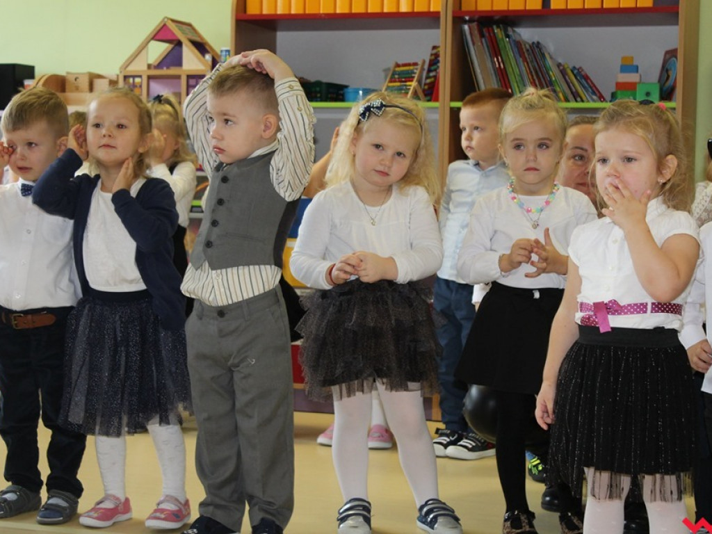 „Mamo, tato jestem przedszkolakiem !” czyli uroczyste pasowanie na prawdziwych przedszkolaków w Pyzdrach