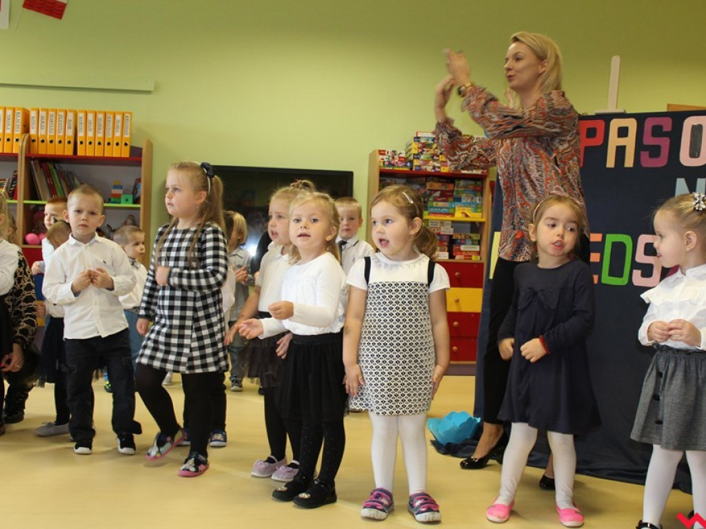 „Mamo, tato jestem przedszkolakiem !” czyli uroczyste pasowanie na prawdziwych przedszkolaków w Pyzdrach
