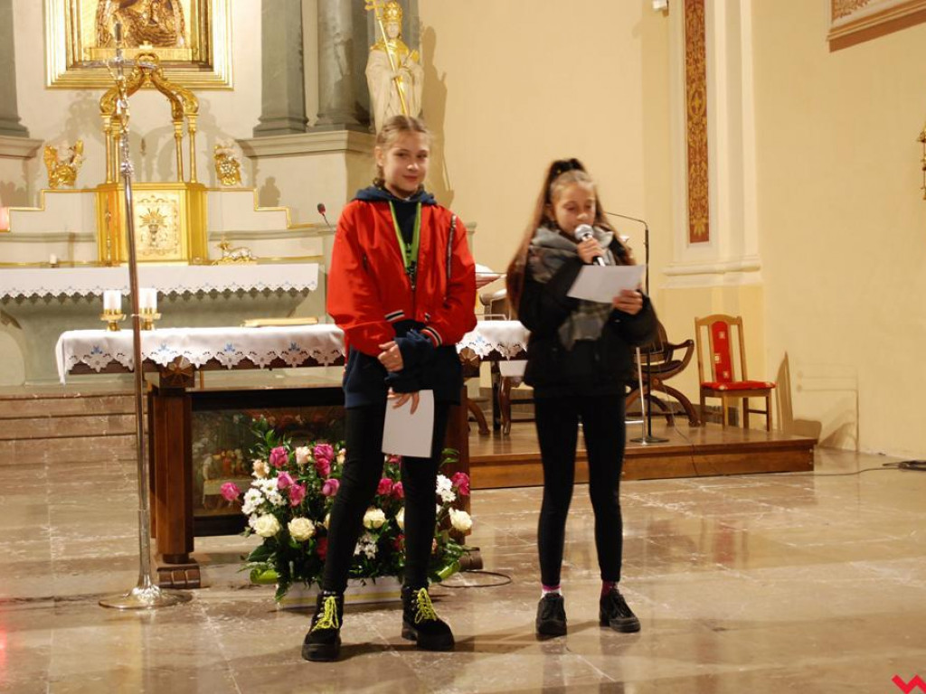 Święci i anioły zamiast duchów i upiorów - Noc Świętych