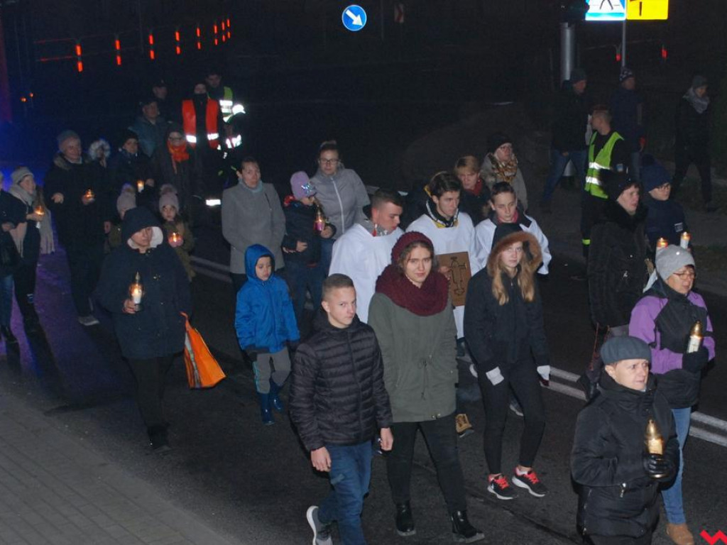Święci i anioły zamiast duchów i upiorów - Noc Świętych