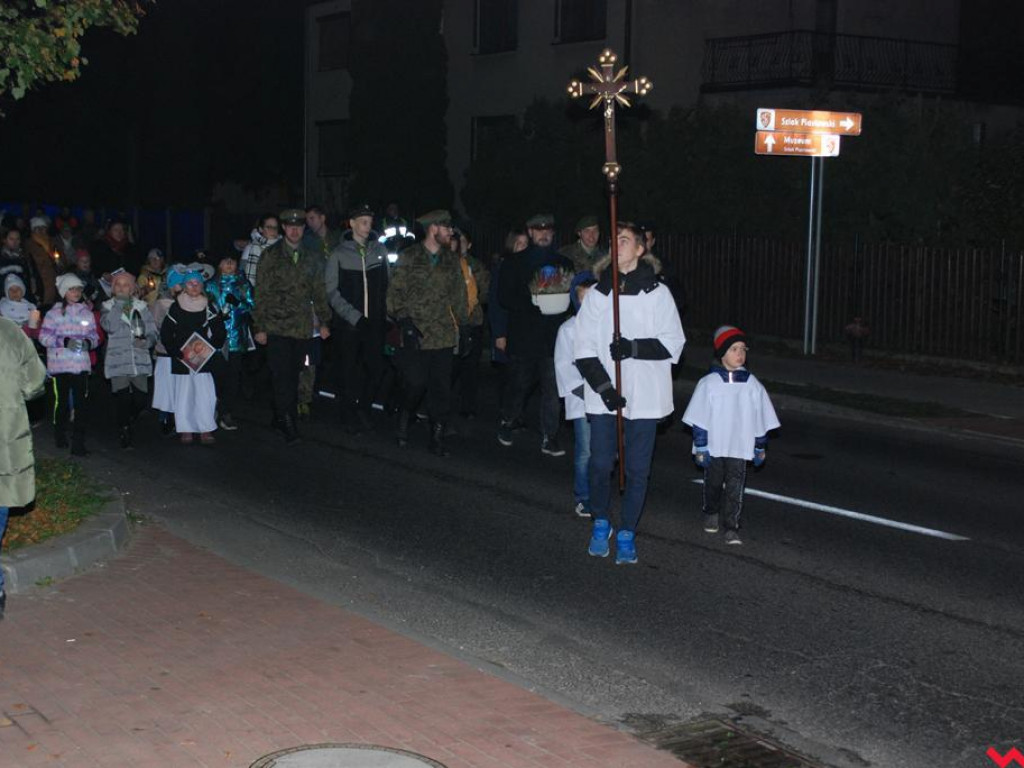 Święci i anioły zamiast duchów i upiorów - Noc Świętych