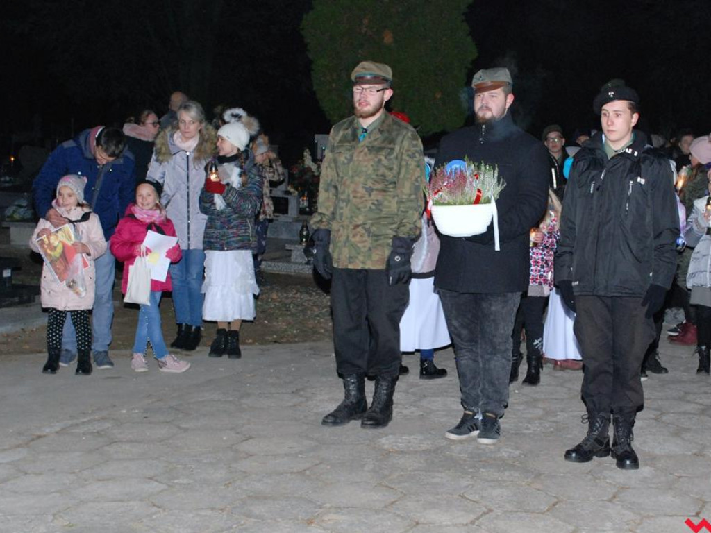 Święci i anioły zamiast duchów i upiorów - Noc Świętych
