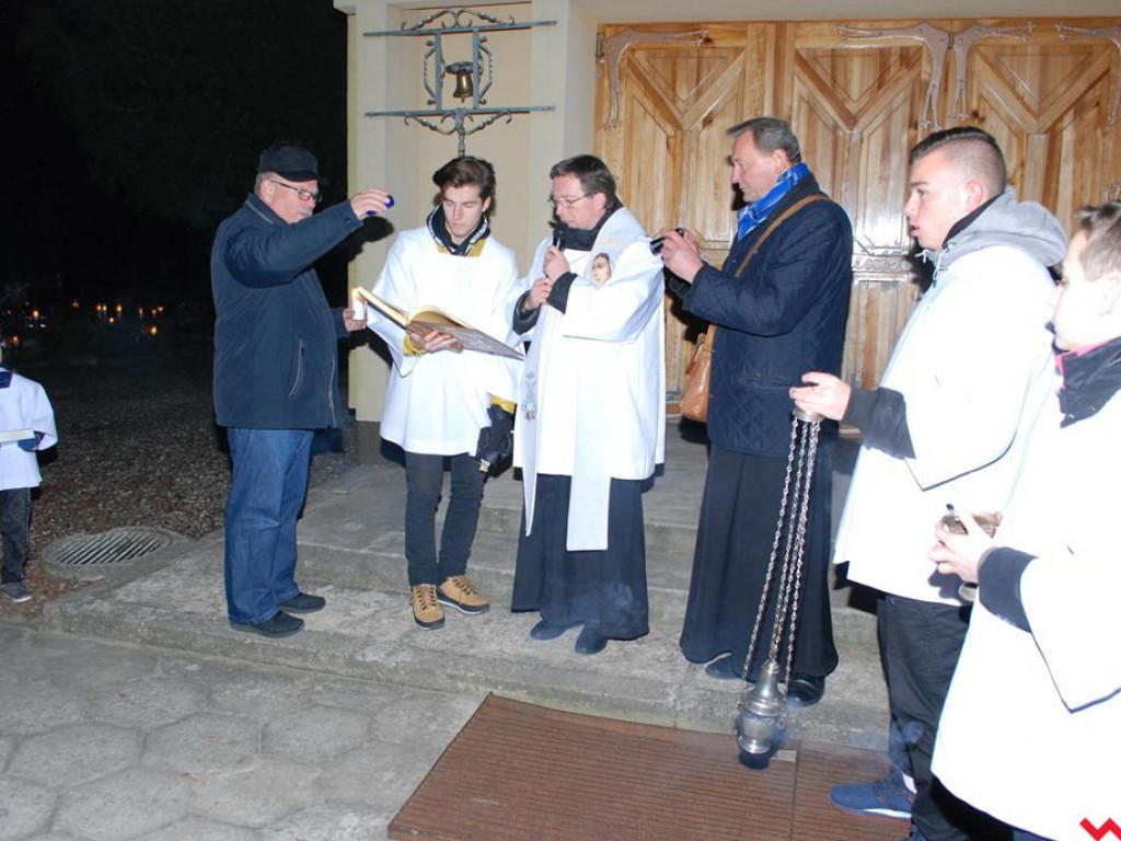 Święci i anioły zamiast duchów i upiorów - Noc Świętych