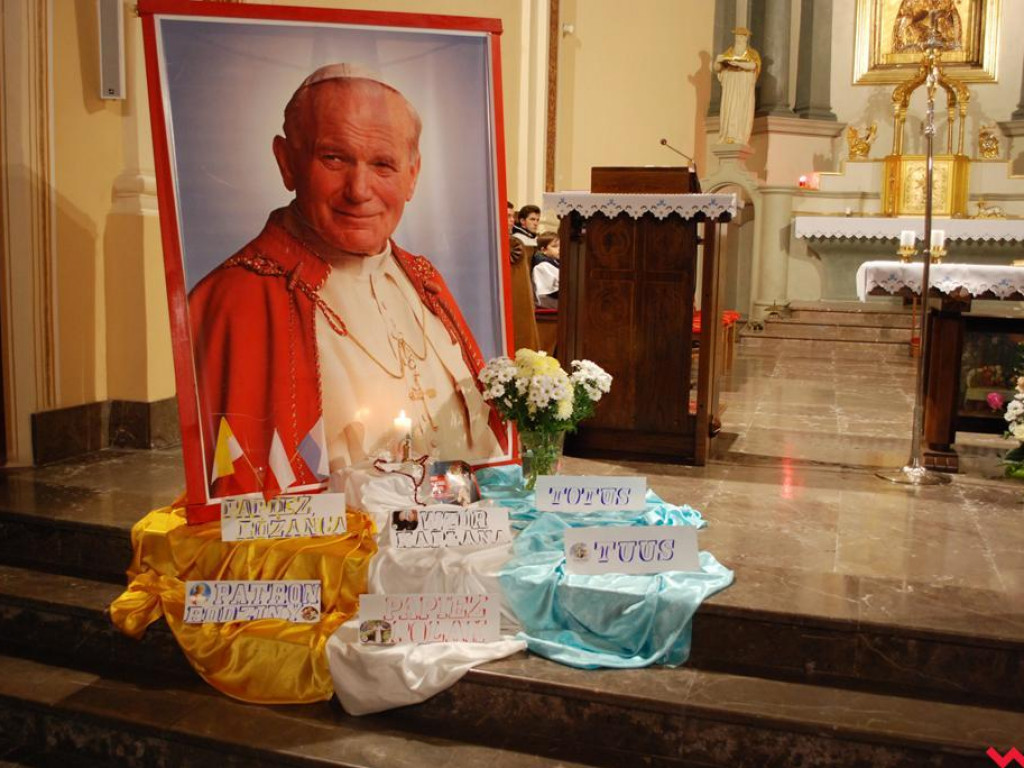 Święci i anioły zamiast duchów i upiorów - Noc Świętych