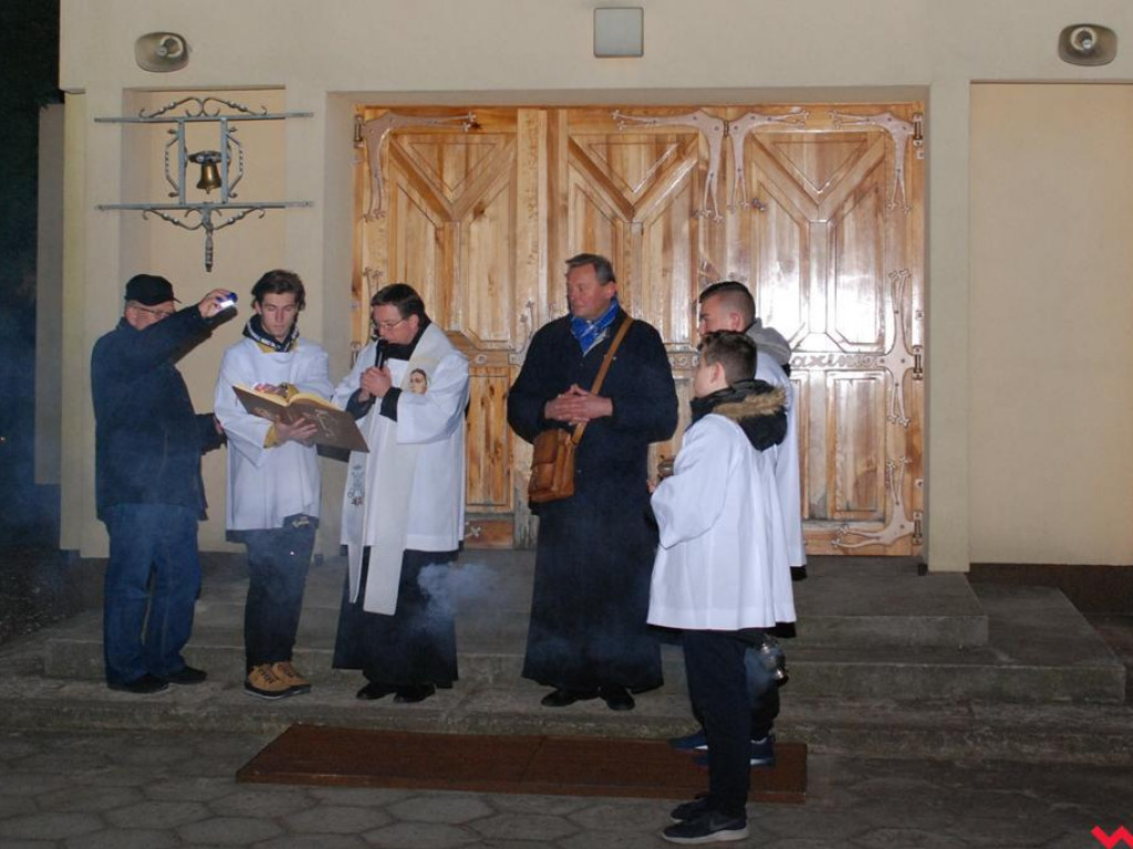 Święci i anioły zamiast duchów i upiorów - Noc Świętych