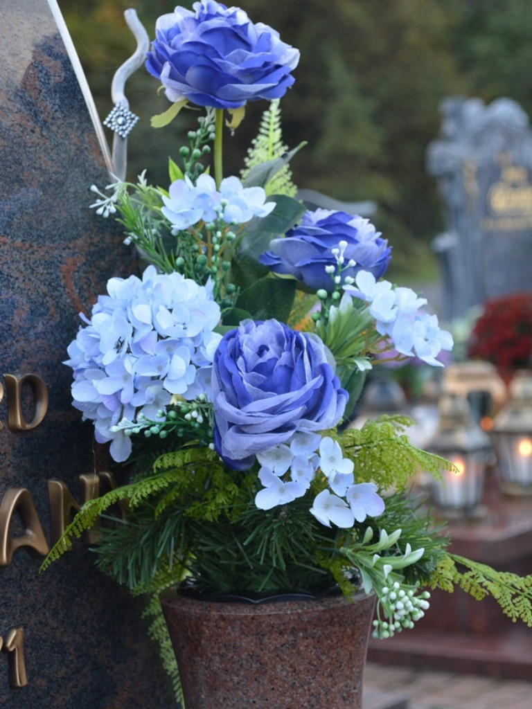 Trwa Dzień Wszystkich Świętych. To dziś wspominamy naszych zmarłych