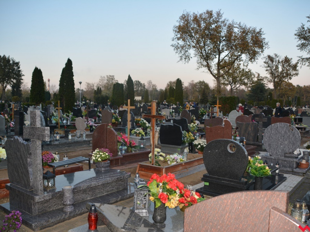 Trwa Dzień Wszystkich Świętych. To dziś wspominamy naszych zmarłych