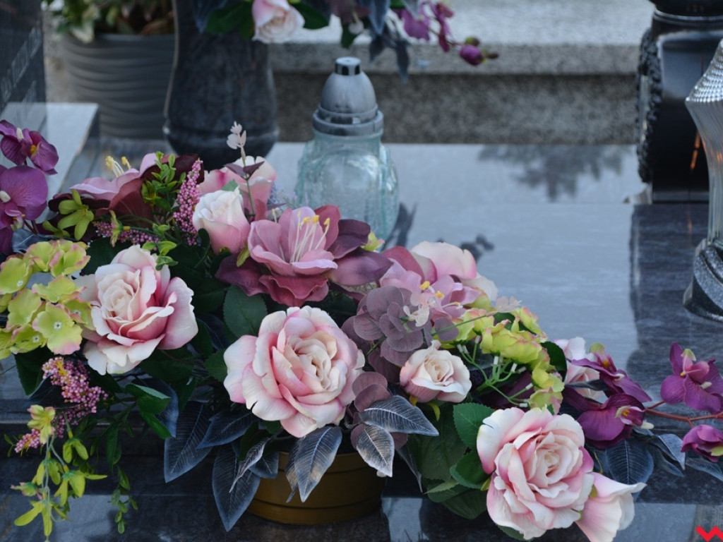 Trwa Dzień Wszystkich Świętych. To dziś wspominamy naszych zmarłych