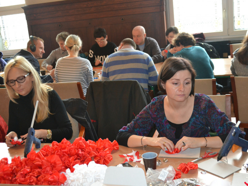 Biało-czerwone rozety na Narodowe Święto Niepodległości już czekają!