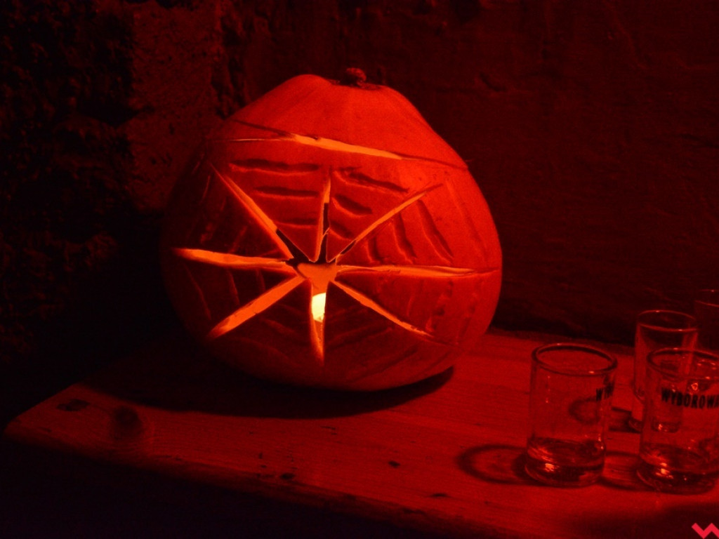 Doza luzu i szaleństwa, czyli Halloween w AQQ