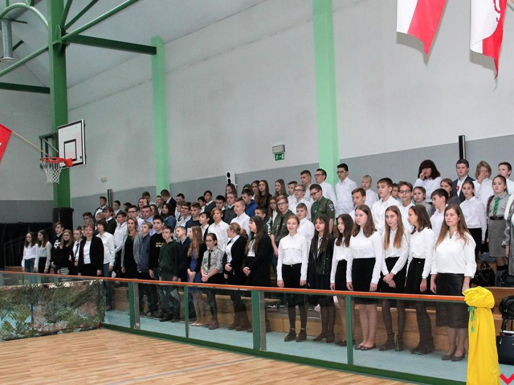 Uczniowie z Pyzdr uczcili Święto Niepodległości
