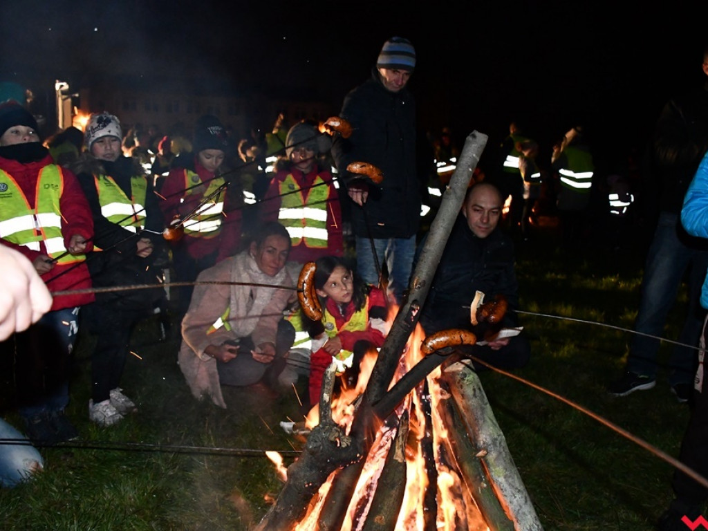 Świeciły przykładem i smażyły kiełbaski. Dzieci z Kaczanowa wiedzą, jak poruszać się po drodze