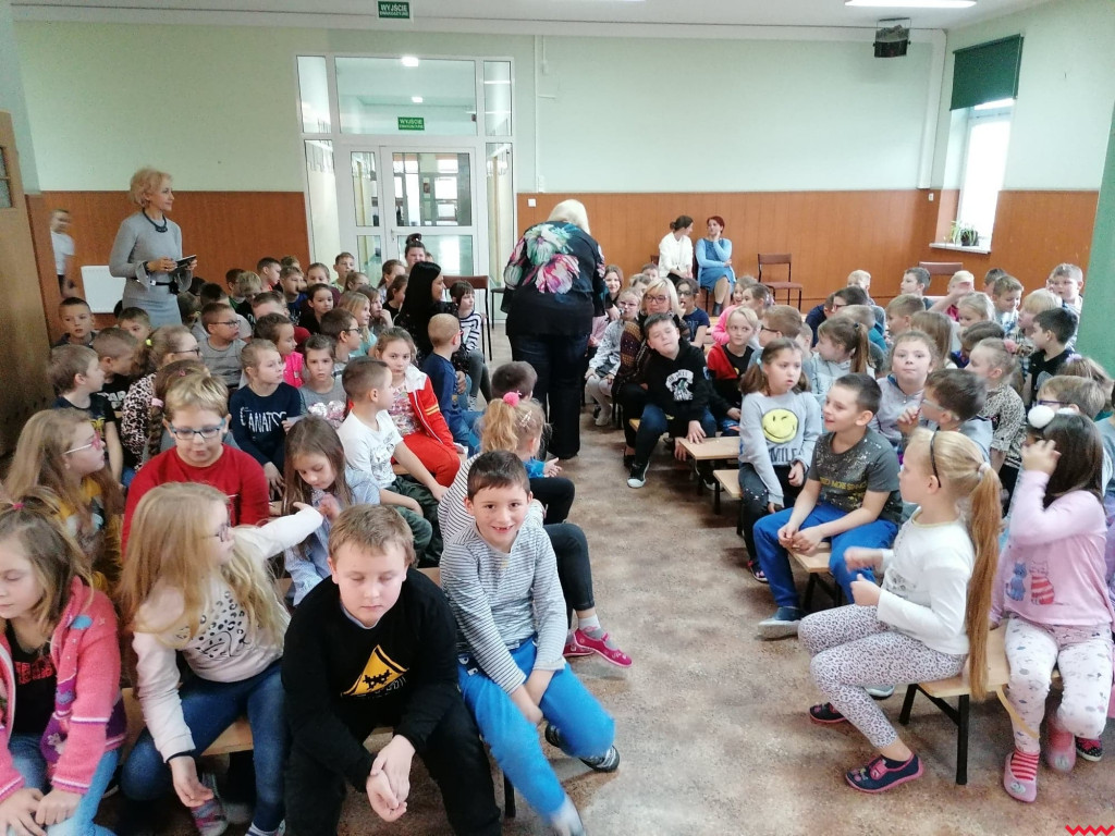 Świeciły przykładem i smażyły kiełbaski. Dzieci z Kaczanowa wiedzą, jak poruszać się po drodze